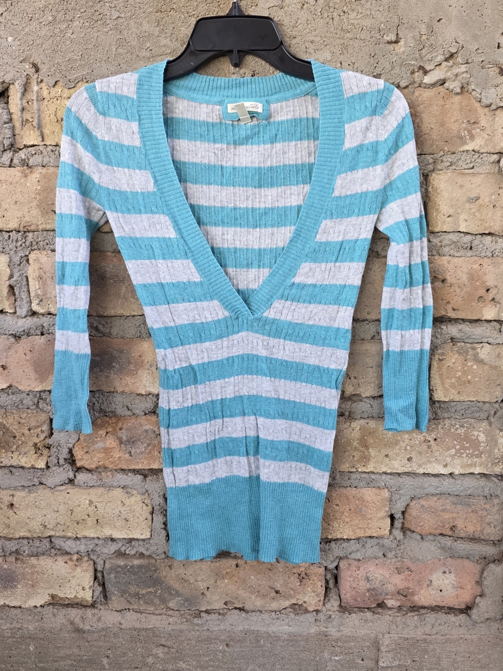 Vintage Y2K Aéropostale Striped Cable Knit V-Neck Sweater Small Teal Gray